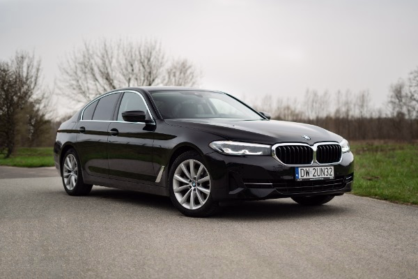 BMW G30