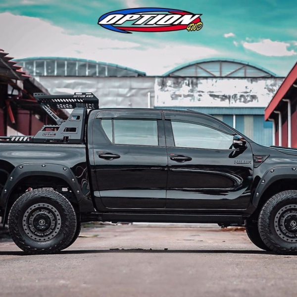 Option 4WD Fighter Roll Bar for Toyota Hilux and Isuzu D-Max